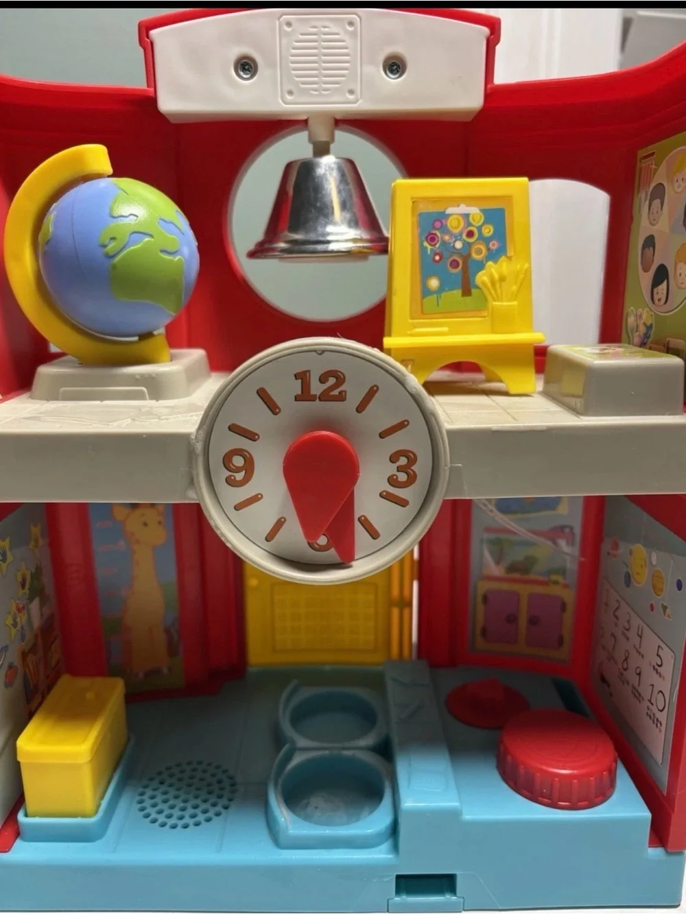 Fisher-Price Little People Friendly School Playset Lights Sounds Interactive